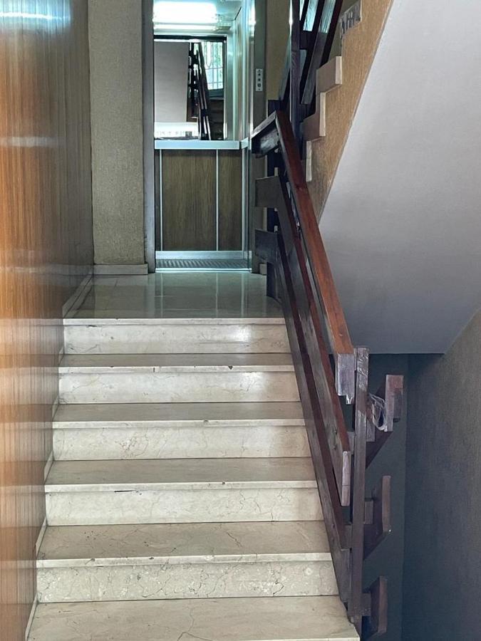 Apartamentos Gyc Vistas A Santo Domingo Leon Bagian luar foto